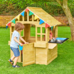Tips to Keep Kids Happy and Entertained While Travelling